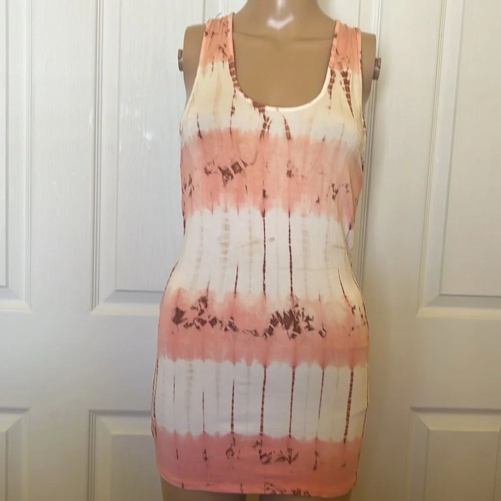 Peach and white tie dye long racerback tank with shear beaded back sz M